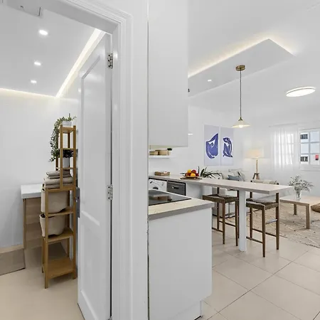 Isora Apartman *